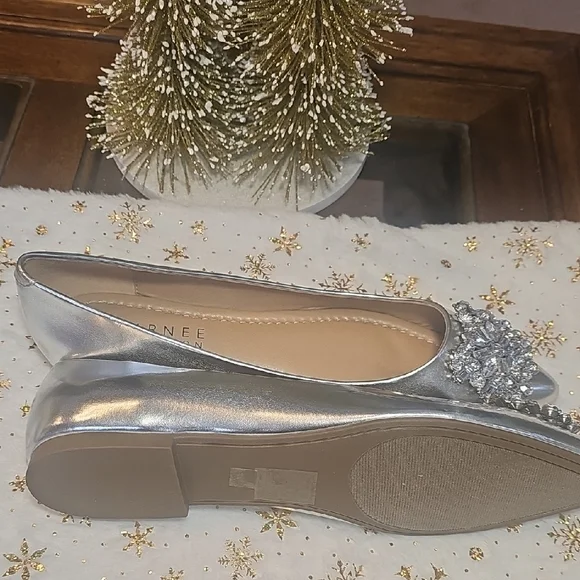 Journee Collection Silver Flats with Crystal Accents - Picture 6 of 9